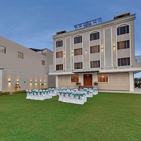 Click Collection Grand Gateway Varanasi Luaran gambar