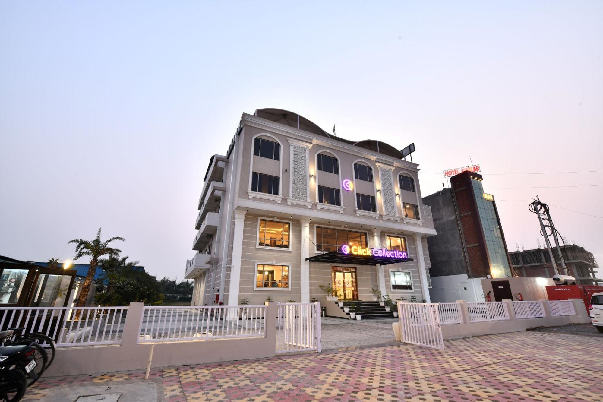 Click Collection Grand Gateway Varanasi Luaran gambar