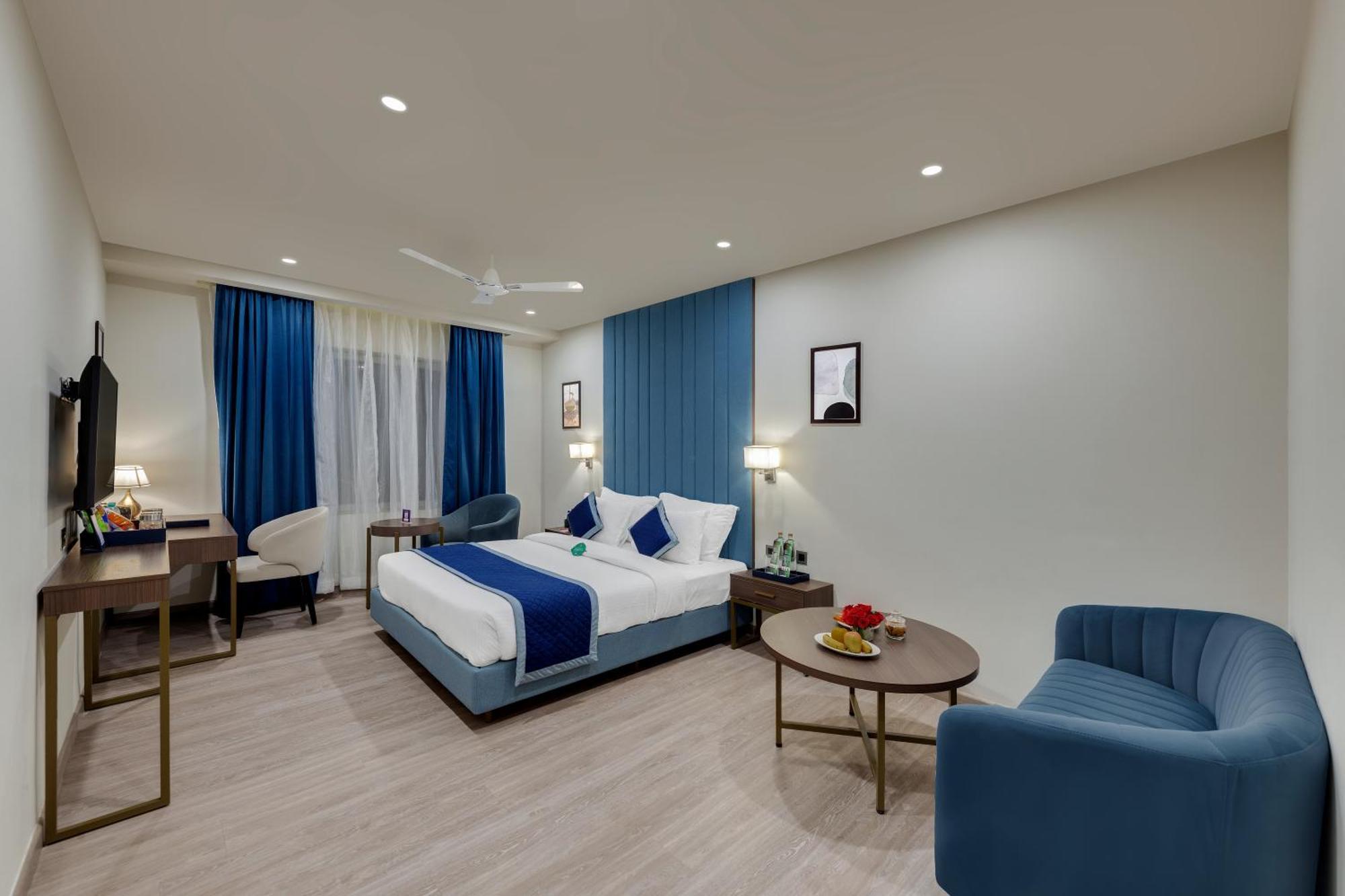 Click Collection Grand Gateway Varanasi Luaran gambar
