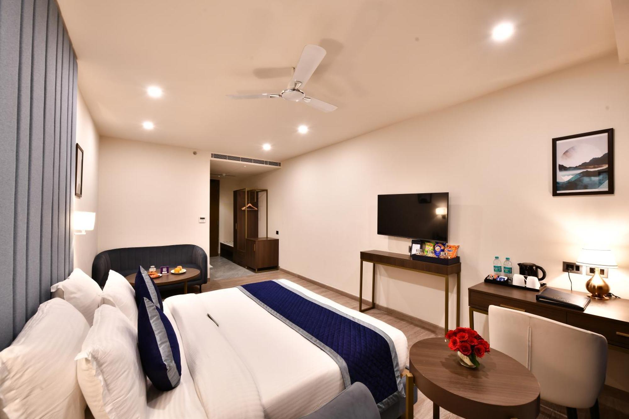 Click Collection Grand Gateway Varanasi Luaran gambar
