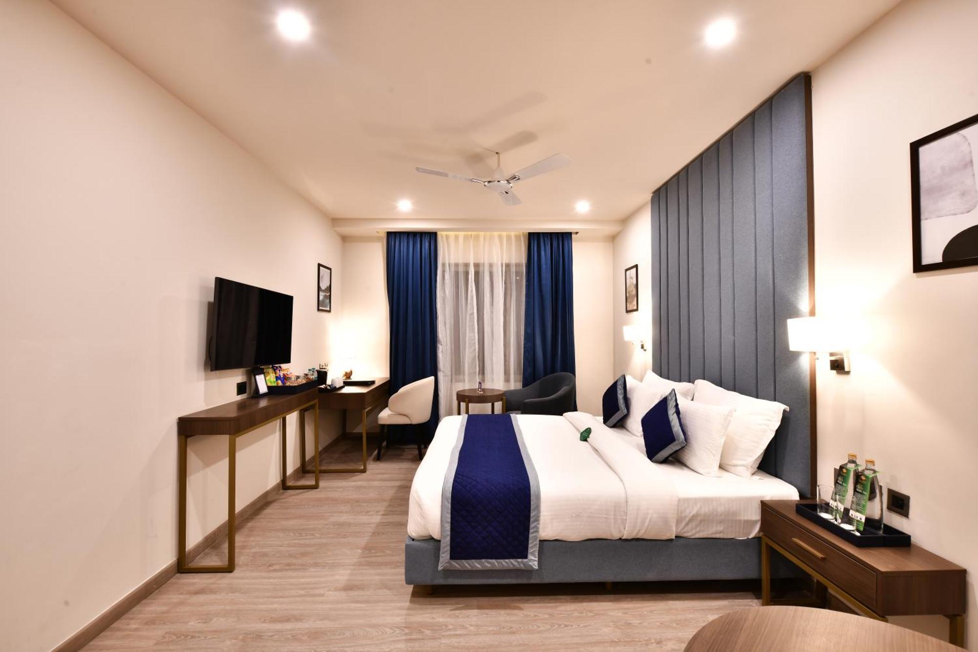 Click Collection Grand Gateway Varanasi Luaran gambar